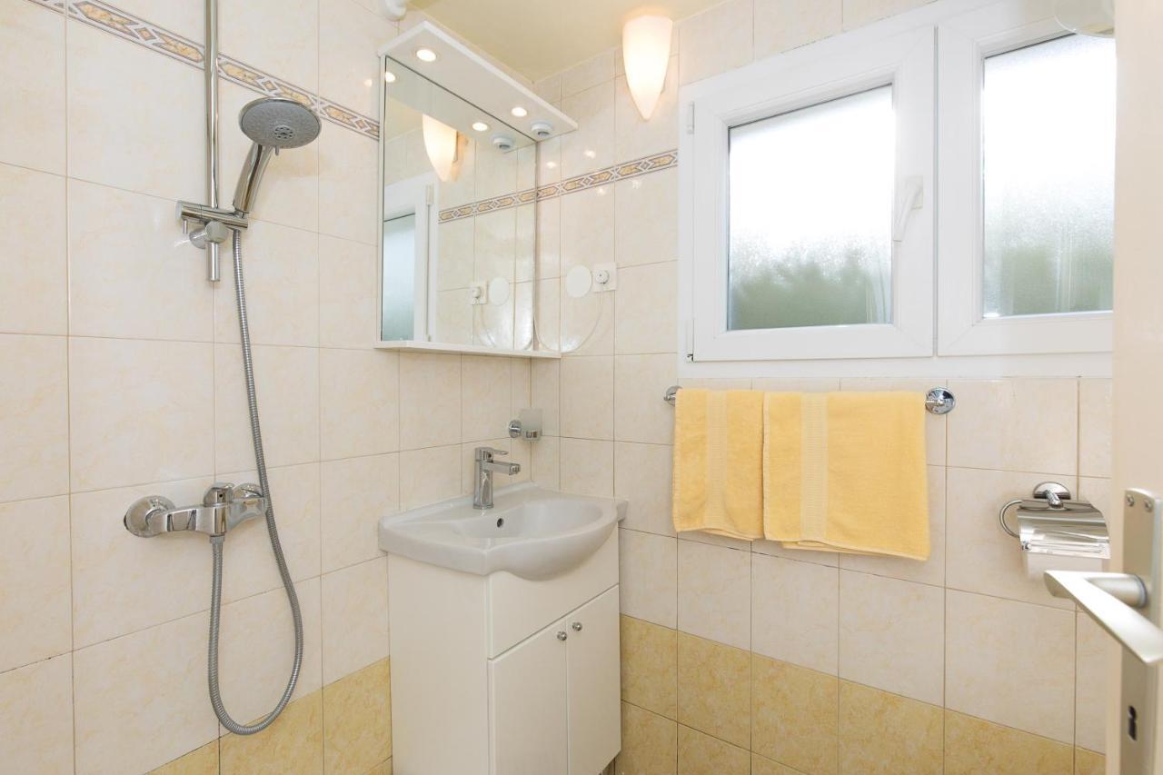 Beach Apartment Krk Town Extérieur photo